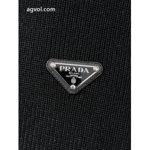 ジャケット相性抜群のコンビ日本未入荷カラーPRADA激安 通販 専門
