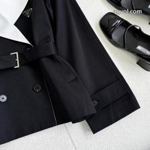 pradaの最新型衝突カラーのパッチワークデザインのフードコート