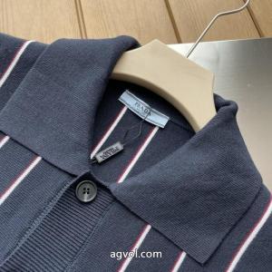 Pradaストライプのポロネックニットコート