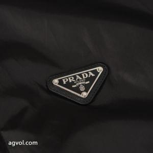 Prada25SSリバーシブルマルチカラーナイロンロゴジャケット