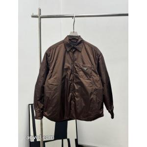 Prada秋冬新作再生ナイロンシャツ式綿入れの服