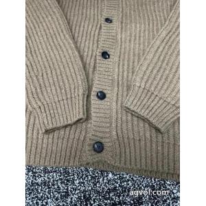 prada 25秋冬モデル三角アルファベット刺繍カーディガン