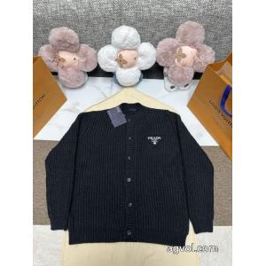 prada 25秋冬モデル三角アルファベット刺繍カーディガン