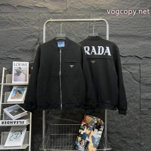 Prada新型三角標識リベットファスナーコート男女同型