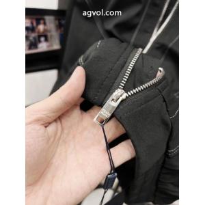 普段使いに最適の大人スタイル 冬季新作品 センスアップ！PRADAコート偽 ブランド