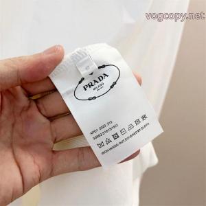 COOLなデザイン 大人気商品再入荷! NEW!国内完売パーカー偽 ブランド 販売プラダ