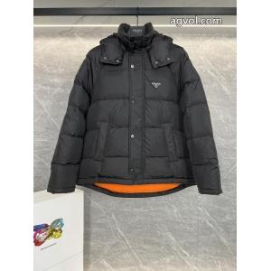 安心の追跡案内 発表の新作モデル 専門店ブランド コピー バックダウンジャケットPRADA
