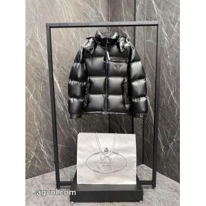 スーパー コピー定番の魅力 国内在庫あり お買い得大人気ダウンジャケットPRADA