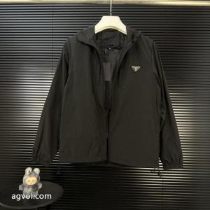 ファッション新作 収納力抜群 高級感を演出ブランド コピー 専門店コートプラダ