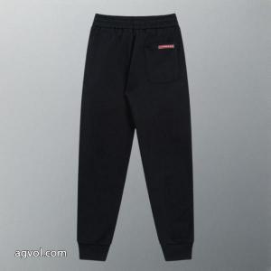 ブランド スニーカー 激安    スラックスPRADA2026年秋冬のトレンド 楽しめる1着 人気定番..