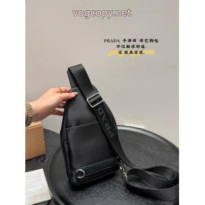 手元に在庫あり 魅力ファッション 安心の国内発送胸バッグブランド コピー 品PRADA