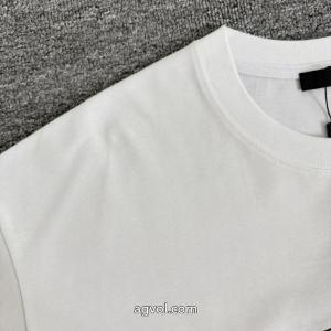     半袖Tシャツプラダ安心国内発送 良好な材質 新品人気上昇ブランド スーパー コピー..