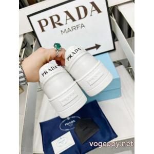 ブランド コピー 品予約完売品 在庫セール 26fw    スニーカープラダ..