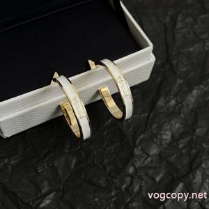 PRADA    アクセサリー今すぐ買えちゃう！新着 売上ランキング1位 心がときめく新作ブランド 激安..