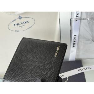 オススメな秋冬新作 格好良い 人気新作　ロゴ入り    財布コピー 商品 販売PRADA..
