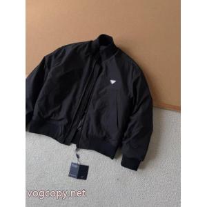 プラダバカ売れ継続中 人気限定品 2026SS大人OKジャケットブランド 激安
