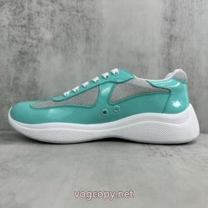     スニーカーセレブ愛用♪ 秋冬季超人気 ユニークなプラダブランド アクセサリー 激安..