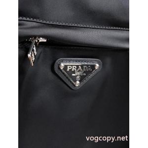 ジャケット高評価の人気品  高品質  手触りがいい激安 ブランドPRADA..