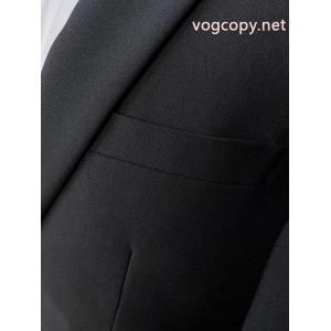PRADA2026年秋限定 永遠の定番 毎日大活躍  コスパ最強    スーツコピー 商品 ブランド..