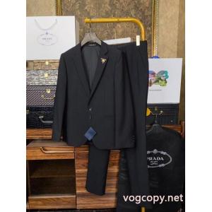 PRADA2026年秋限定 永遠の定番 毎日大活躍  コスパ最強    スーツコピー 商品 ブランド..