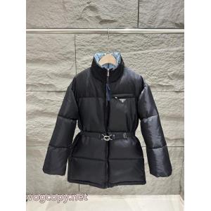 PRADAダウンジャケットコピー ブランド超稀少 最安価格新品 2026年秋冬のトレンドアイテム.