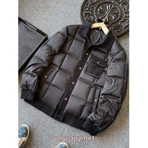 個性的な美品 人気モデル雑誌掲載 超数量限定 2026ブランド コピーダウンジャケットプラダ