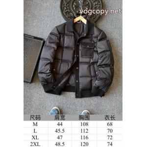 個性的な美品 人気モデル雑誌掲載 超数量限定 2026ブランド コピーダウンジャケットプラダ