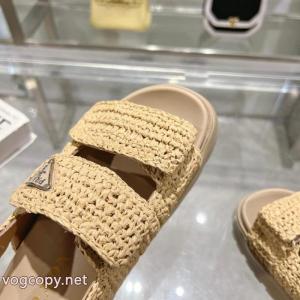 偽物 ブランド ショップPRADA超稀少 今すぐ取り入れたい 日本未入荷    サンダル.