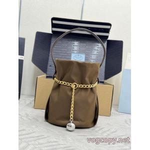 PRADAスーパー コピー 通販 優良    バッグサイズ感いいの 超人気美品 完売確実.