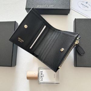 新色入荷 希少大人気 話題が沸騰中財布コピー 通販PRADA