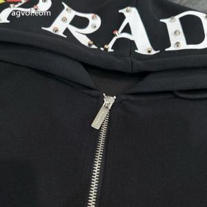 コピー 品 ブランドPRADA2026秋冬の必須アイテム 新作数量限定セール 最新作入荷コート