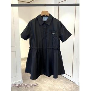 ワンピースPRADAロゴが印象的 入手困難 稀少*入手困難ブランド 偽物 激安 通販..