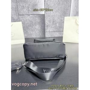 バッグPRADA驚きの破格値本物保証 今季は色を使った注目新品 関税送料込ブランド 偽物