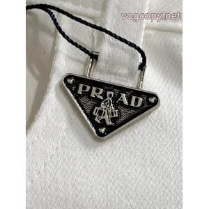今季は色を使った注目新品 上品キレイ 26/26AW新作プラダ PRADAブランド ジーンズブランド 通販店..