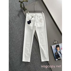 今季は色を使った注目新品 上品キレイ 26/26AW新作プラダ PRADAブランド ジーンズブランド 通販店..