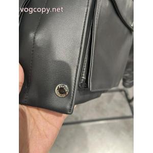 話題の新作到着 品質の高い 海外限定アイテムPRADAブランド アクセサリー 激安ダウンジャケット..