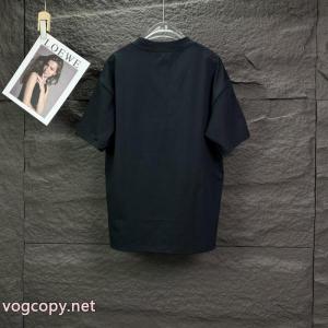 プラダスーパー コピー 品限定入荷 着まわし力抜群 人気が爆発 半袖Tシャツ