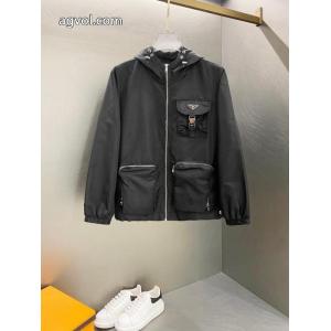今季爆発的な人気定番商品 撥水素材 １点限り！VIP顧客セールシャツPRADA激安 ブランド..