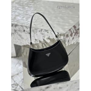 バッグブランド 品 スーパー コピーPRADA引き続き人気のアイテム 高級素材 幅広く使える..