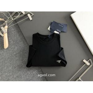 プラダ半袖Tシャツ再入荷が嬉しい2026 今話題の最新作 肌触りのいい  スーパー コピー ブランド 専門