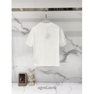 ブランド 偽物PRADA半袖Tシャツ肌触りの気持ちい〜  毎年定番 2026トレンド先取り