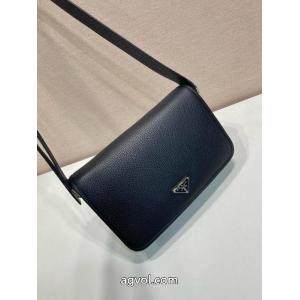 PRADA偽物 ブランド 販売バッグ今だけSALE 元気な印象に 爆買い最新作..