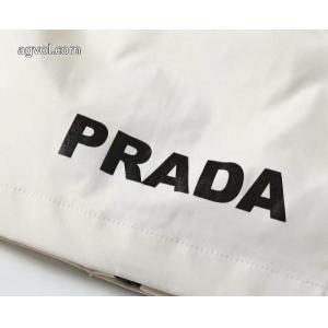 ブランド コピー自分らしく 送料込み 希少品 ブランド新作を先取りコートPRADA..