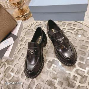 ブーツ偽 ブランド 輝く高級感満点 お買い得品  話題となったPRADA..