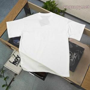 半袖Tシャツプラダブランド コピー 専門店今年流行 限定激安 2026 話題の新作到着