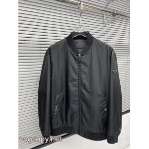 PRADA偽物 通販 サイトジャケッ上品な落ち感ある 品良くおしゃれ  一目惚れした..