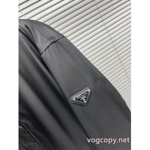 PRADA偽物 通販 サイトジャケッ上品な落ち感ある 品良くおしゃれ  一目惚れした..