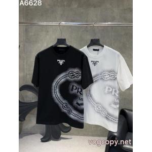  2026ブランドコピーPRADA今年人気定番新作 期待値も高いアイテム 今季流行り半袖Tシャツ