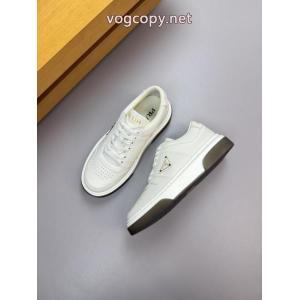スニーカーPRADA偽 ブランド 通販完売間近 絶対に買える! 主役になる存在感..