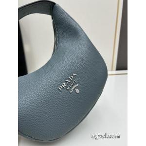 バッグ偽 ブランド 通販稀少*新品登場 コーデの主役 海外限定モデル プラダ..